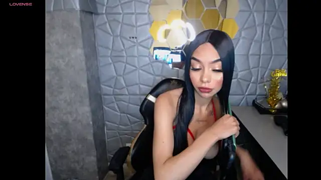 Snapshot of Tiffanny chatting on March 14, 12:51 pm Tiffanny online show from March 14, 12:51 pm