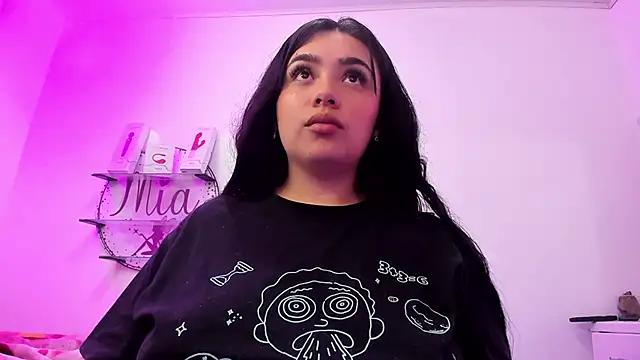 mia johns  online show from January 10, 3:57 am