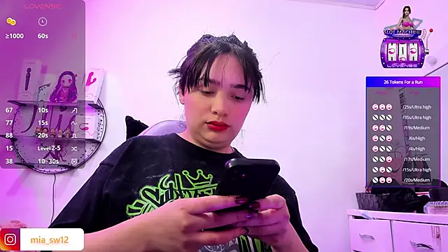 mia johns  online show from November 29, 5:29 am