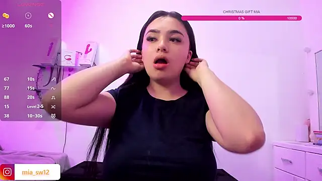 mia johns  online show from December 21, 5:09 am