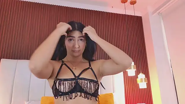 Snapshot of MeganCruzGB chatting on November 18, 2:53 pm MeganCruzGB online show from November 18, 2:53 pm