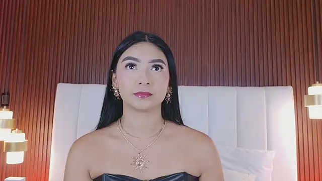 Snapshot of MeganCruzGB chatting on November 6, 12:42 pm MeganCruzGB online show from November 6, 12:42 pm