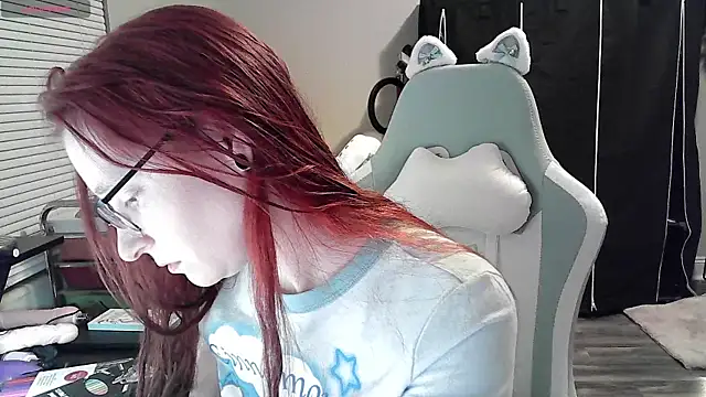 Snapshot of LilyFoxxx chatting on January 27, 3:15 am LilyFoxxx online show from January 27, 3:15 am