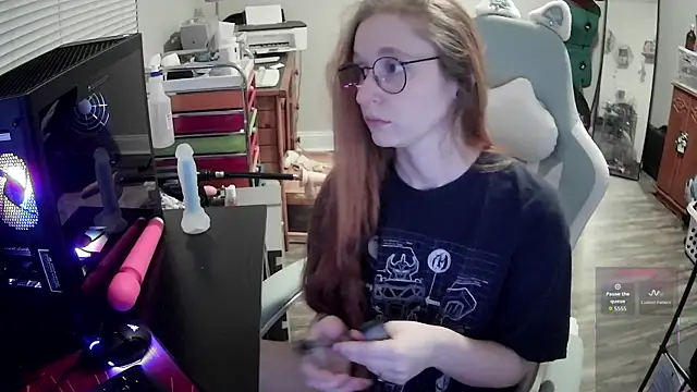 LilyFoxxx online show from February 18, 6:22 am