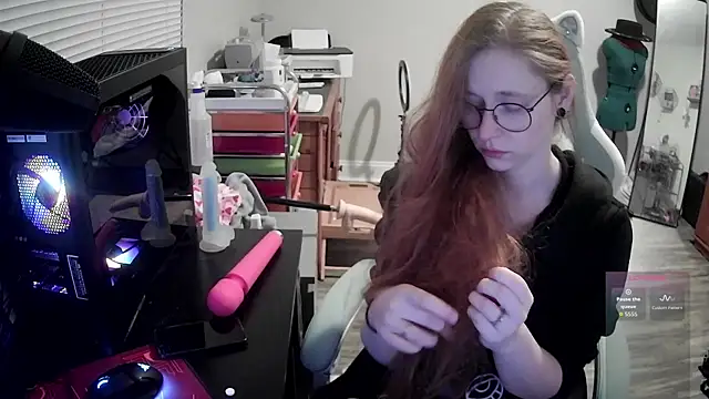 LilyFoxxx online show from February 9, 6:11 am