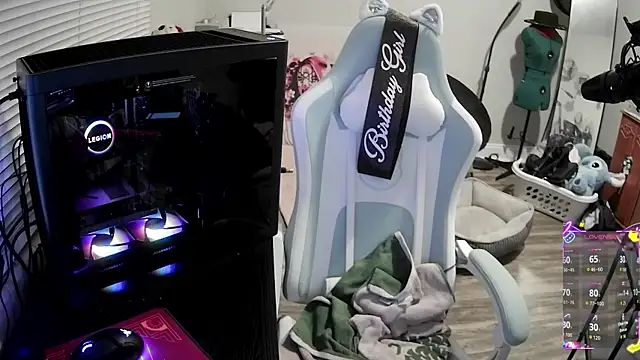 LilyFoxxx online show from November 26, 4:12 am