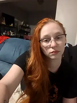 Snapshot of LilyFoxxx chatting on September 21, 3:11 am LilyFoxxx online show from September 21, 3:11 am
