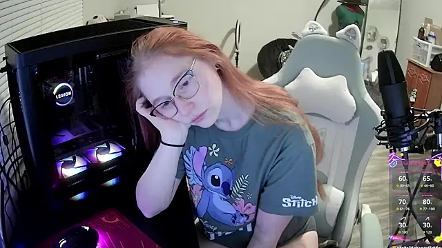 LilyFoxxx online show from November 3, 4:17 am