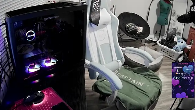 LilyFoxxx online show from November 24, 4:23 am