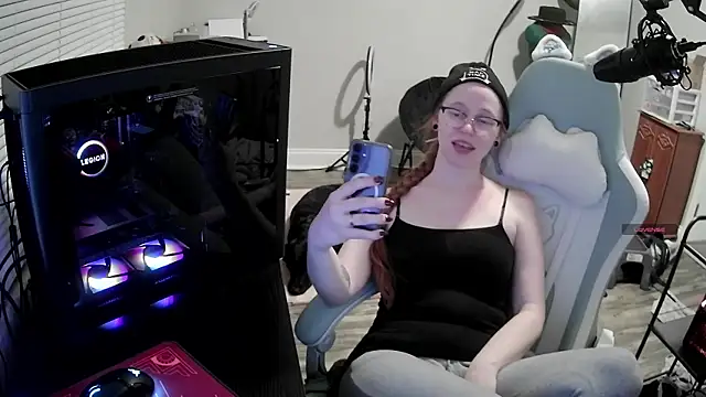 LilyFoxxx online show from November 12, 4:05 am