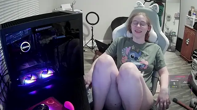 LilyFoxxx online show from January 11, 6:31 am