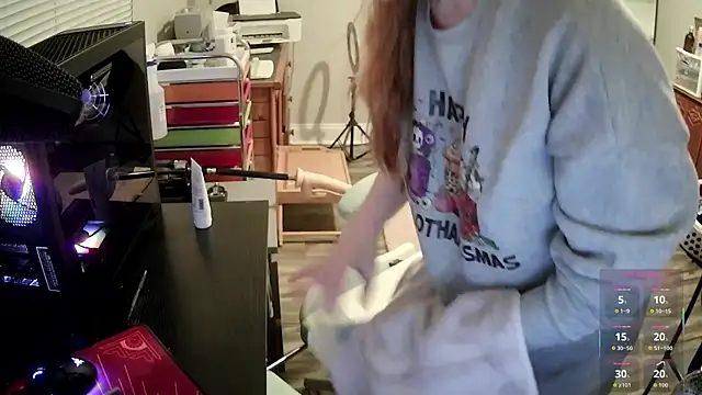 LilyFoxxx online show from February 7, 6:10 am