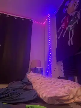 hornytbabe online show from February 11, 4:01 am