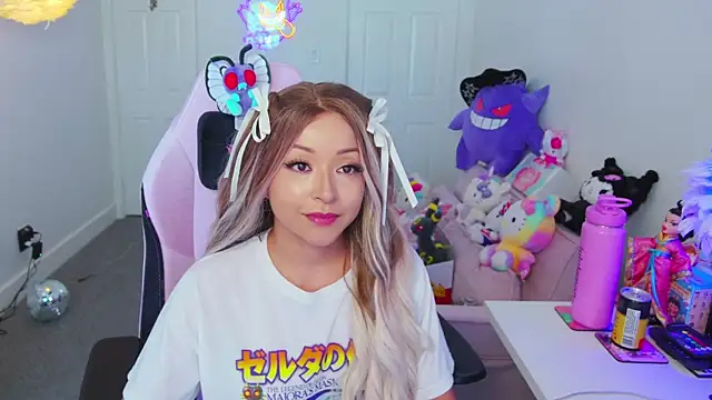 FunSizedGal online show from September 30, 10:38 pm