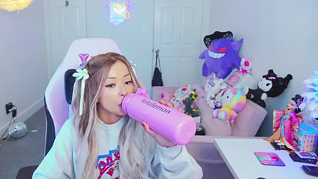 FunSizedGal online show from October 5, 7:04 pm