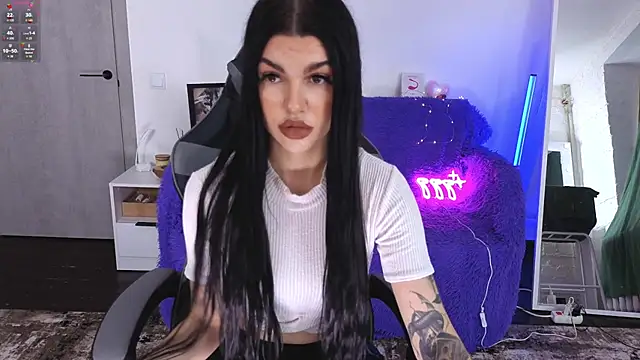 Snapshot of Tiffany_lab chatting on November 25, 1:00 pm Tiffany lab online show from November 25, 1:00 pm