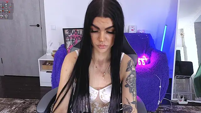 Snapshot of Tiffany_lab chatting on November 28, 2:28 pm Tiffany lab online show from November 28, 2:28 pm