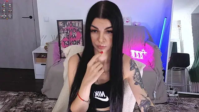 Snapshot of Tiffany_lab chatting on November 17, 1:26 pm Tiffany lab online show from November 17, 1:26 pm