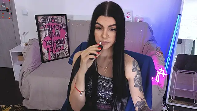 Snapshot of Tiffany_lab chatting on November 7, 8:41 am Tiffany lab online show from November 7, 8:41 am