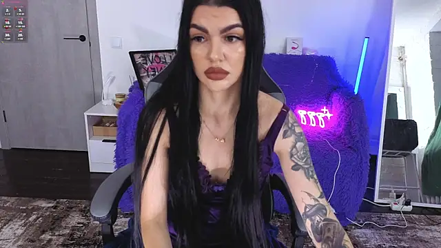 Snapshot of Tiffany_lab chatting on December 2, 7:43 am Tiffany lab online show from December 2, 7:43 am