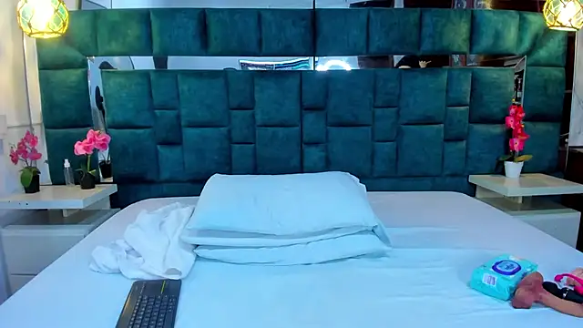 valtira nova online show from November 22, 7:46 pm