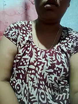 Snapshot of Super-Couple chatting on February 15, 9:41 am Super-Couple online show from February 15, 9:41 am