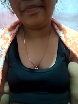 Snapshot of Super-Couple chatting on February 15, 9:47 pm Super-Couple online show from February 15, 9:47 pm