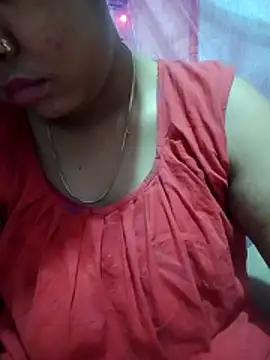 Snapshot of Super-Couple chatting on February 10, 9:47 pm Super-Couple online show from February 10, 9:47 pm