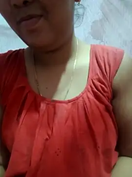 Snapshot of Super-Couple chatting on February 19, 5:37 am Super-Couple online show from February 19, 5:37 am