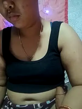 Snapshot of Super-Couple chatting on December 3, 5:41 am Super-Couple online show from December 3, 5:41 am