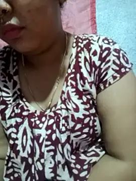 Snapshot of Super-Couple chatting on December 18, 4:33 pm Super-Couple online show from December 18, 4:33 pm