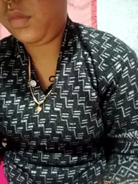 Snapshot of Super-Couple chatting on December 23, 8:35 am Super-Couple online show from December 23, 8:35 am