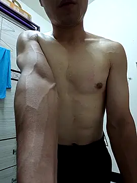 chiata410 online show from April 5, 1:07 pm