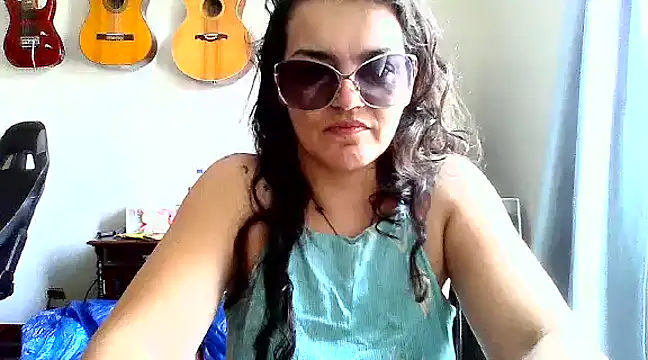 Snapshot of escritorasafada chatting on January 10, 4:09 pm escritorasafada online show from January 10, 4:09 pm