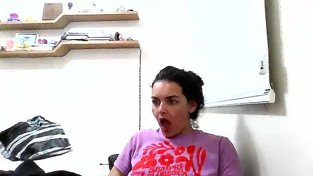 Snapshot of escritorasafada chatting on September 22, 1:22 am escritorasafada online show from September 22, 1:22 am