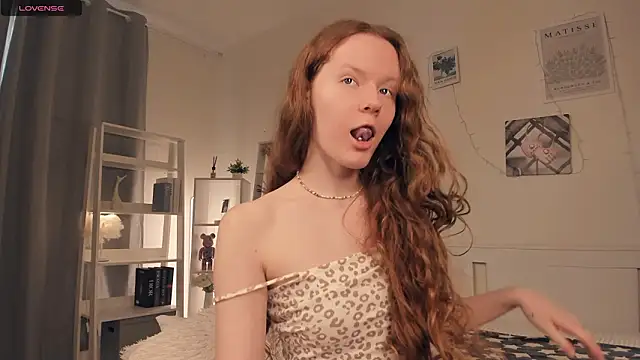 ZaraBluitt online show from February 5, 8:43 am