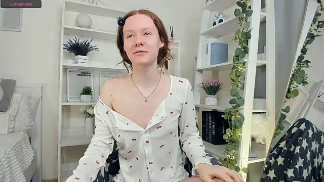 ZaraBluitt online show from April 15, 9:04 am