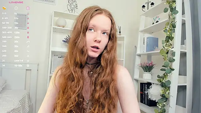 ZaraBluitt online show from April 4, 9:38 am