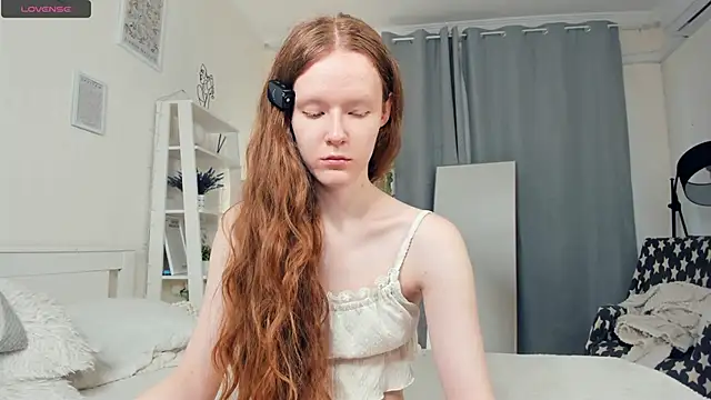 ZaraBluitt online show from April 26, 10:12 am