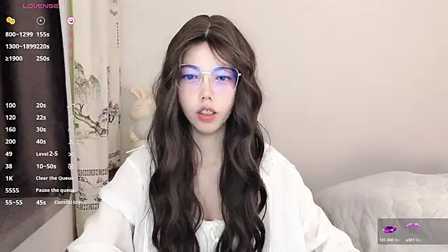 Yuki 111 online show from December 7, 11:29 pm