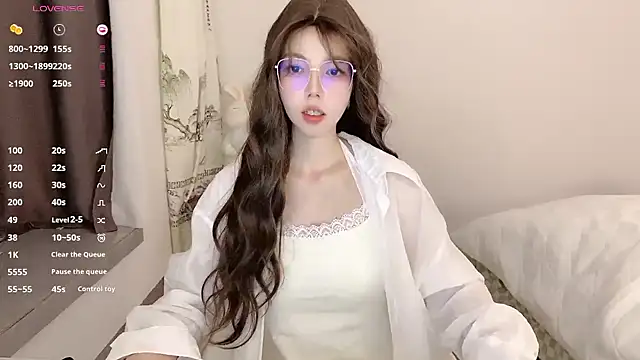 Yuki 111 online show from December 6, 1:38 pm