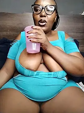 CHERRYYUMMY online show from April 12, 3:21 am