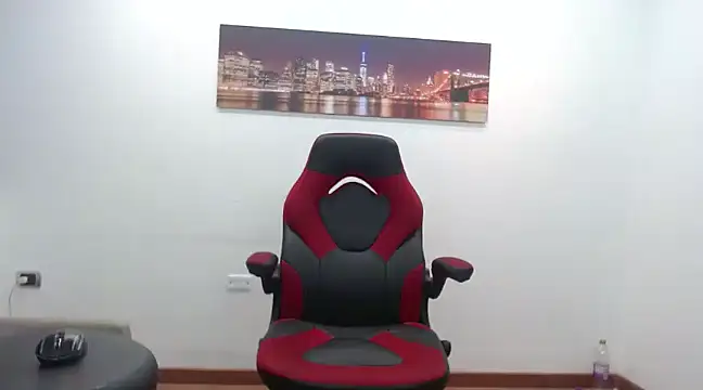 Snapshot of dominic_hot69 chatting on December 23, 6:11 am dominic hot69 online show from December 23, 6:11 am