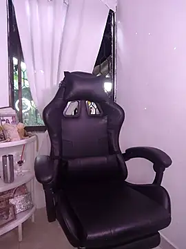 milf venus online show from November 12, 10:02 pm