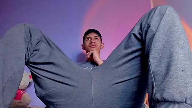 Snapshot of BIG_cockpether chatting on December 1, 9:54 am BIG cockpether online show from December 1, 9:54 am