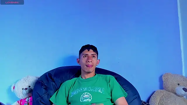 Snapshot of BIG_cockpether chatting on November 5, 11:35 am BIG cockpether online show from November 5, 11:35 am