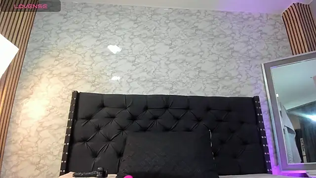 alahia  palmer online show from December 5, 11:56 pm