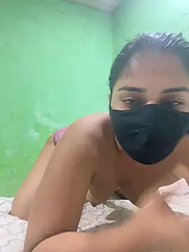 Black Glow online show from February 7, 11:45 am