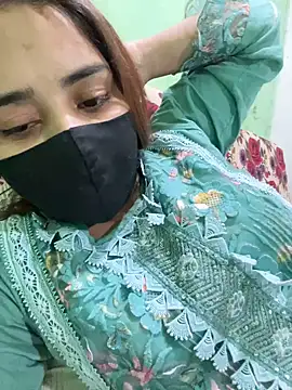 Black Glow online show from March 11, 2:40 pm