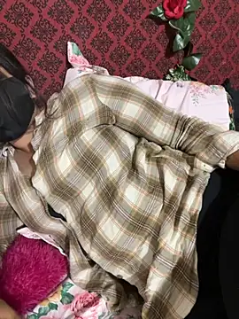 Black Glow online show from December 3, 10:03 am